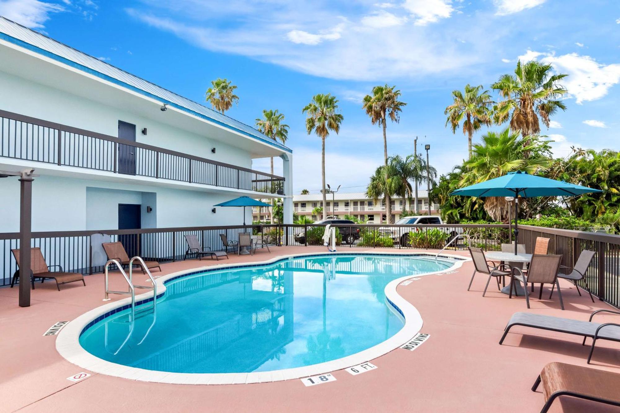 Best Western Lake Okeechobee Exterior photo